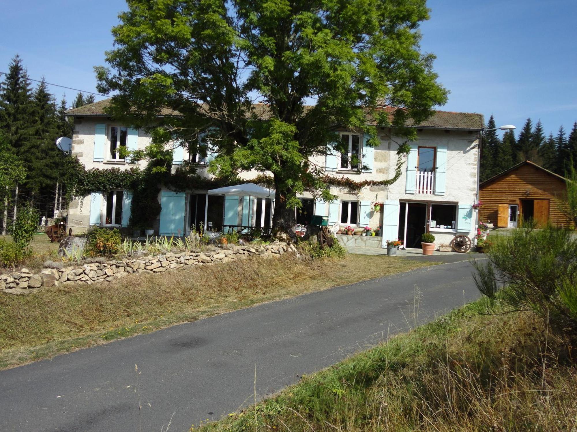 La Ferme Du Garnasson Hotel Doranges ภายนอก รูปภาพ